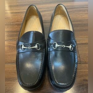 NWOB Cole Haan Women’s Black Leather Lug Sole Loafers Size 10